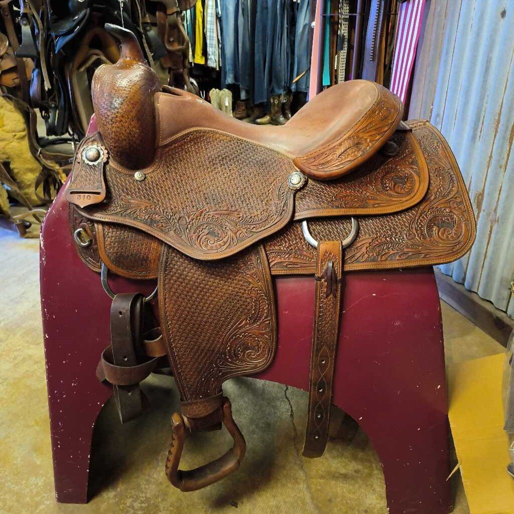 Beautiful! show saddle