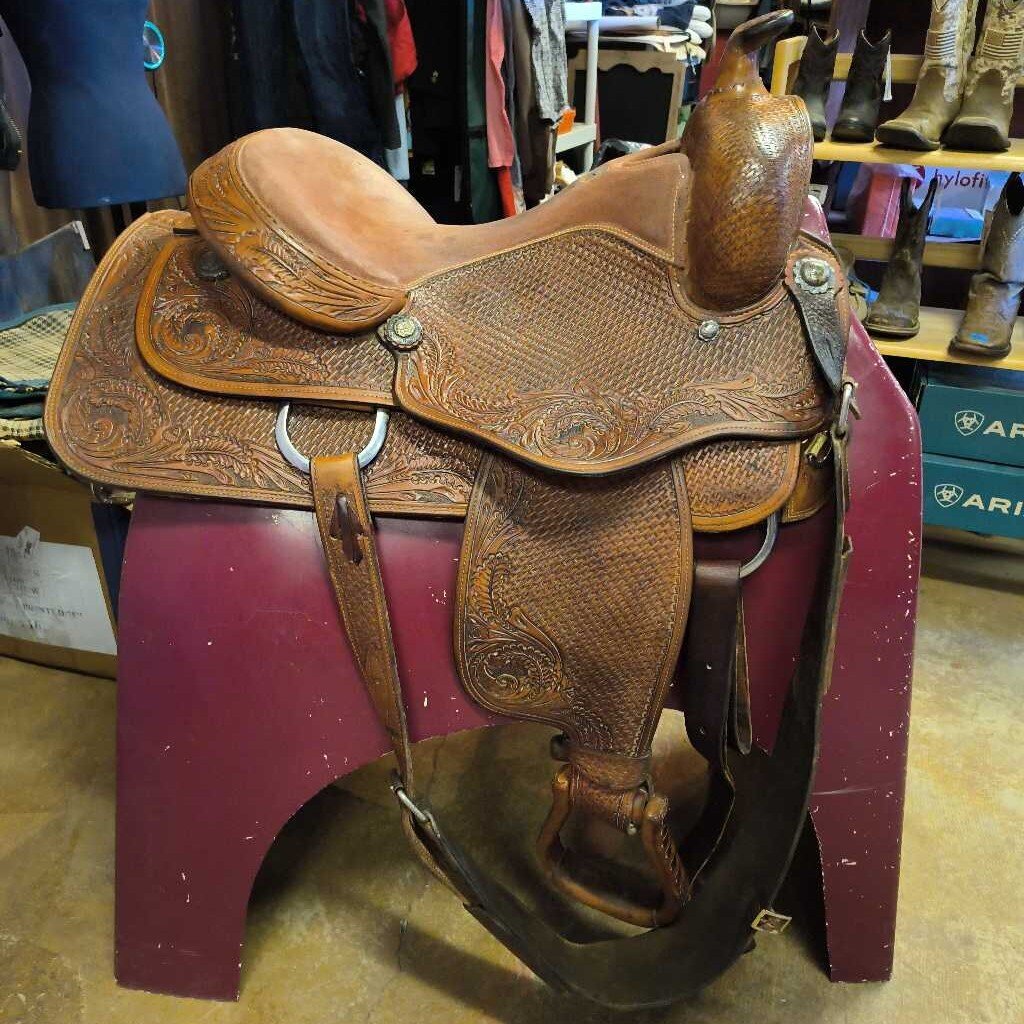 Beautiful! show saddle