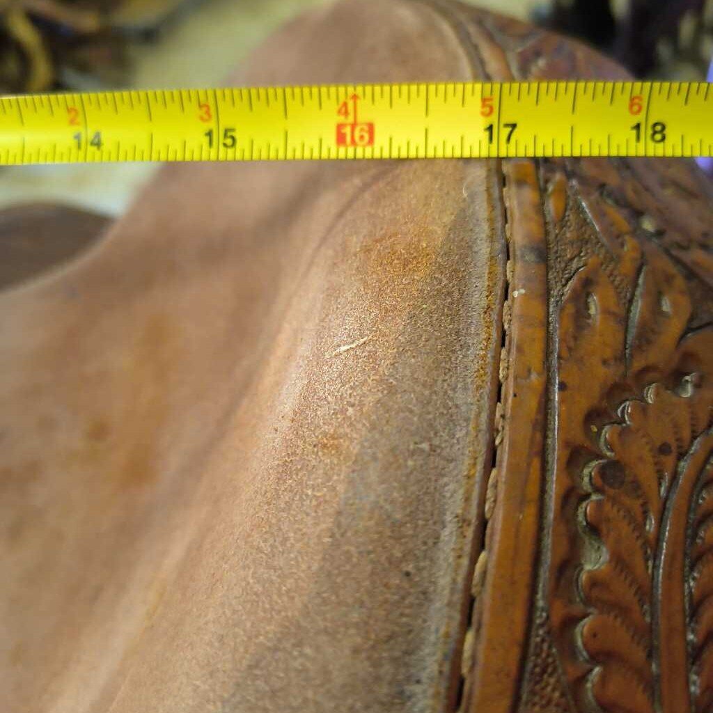 Beautiful! show saddle