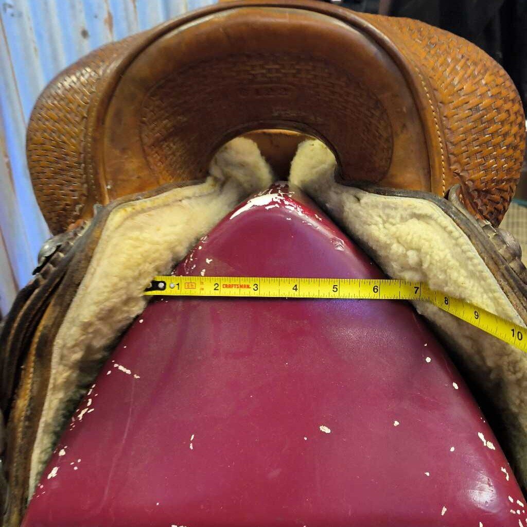 Beautiful! show saddle