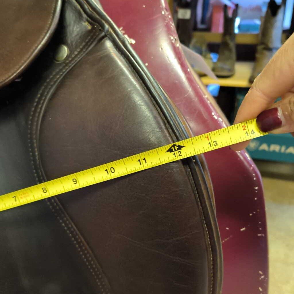Great Hunt/ jump saddle!- Annice