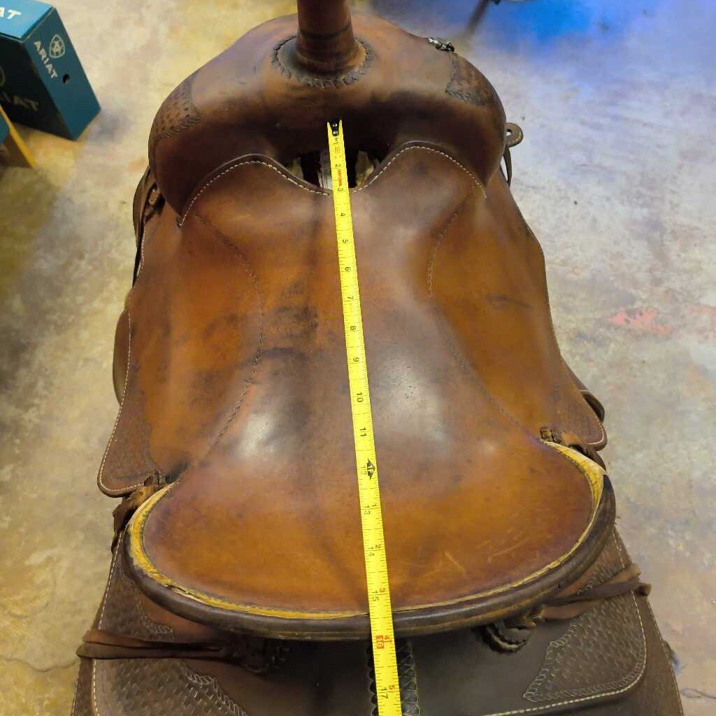 Ranch saddle