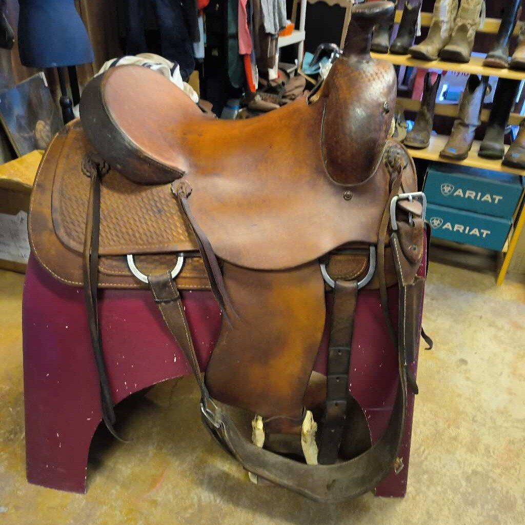 Ranch saddle