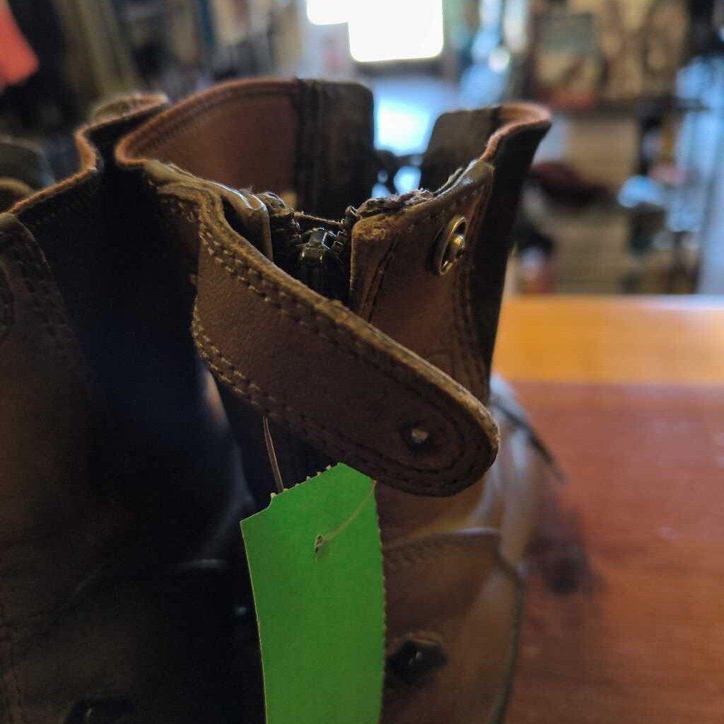Lace up and zipper