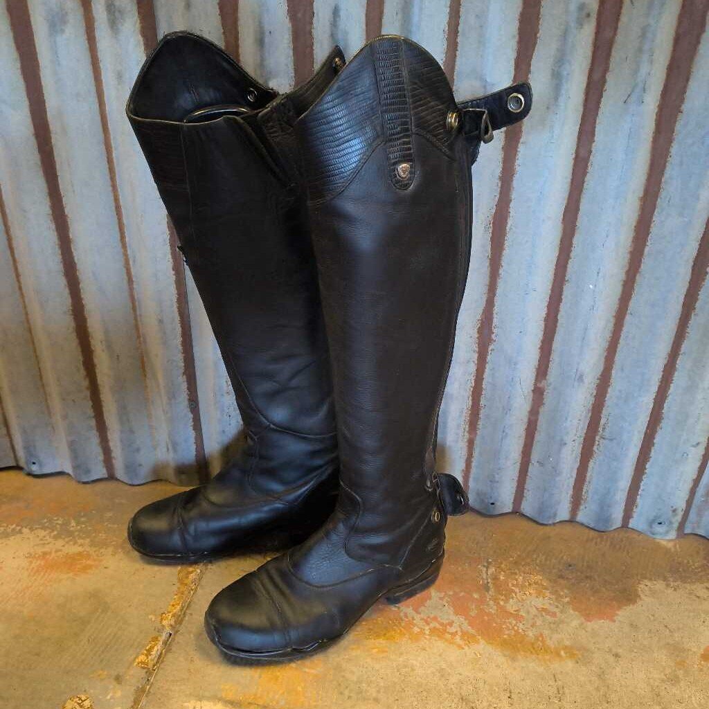 Field boots