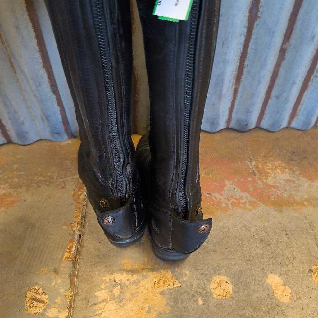 Field boots