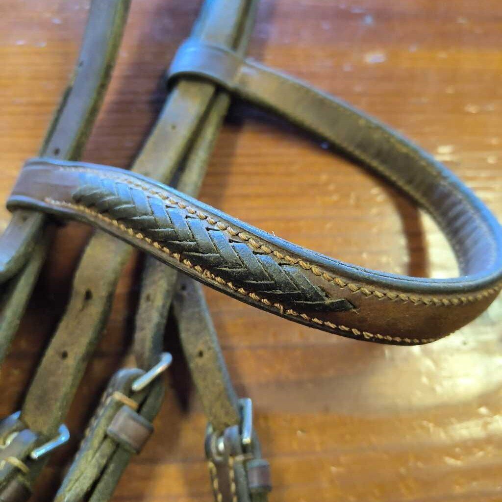 leather braid details