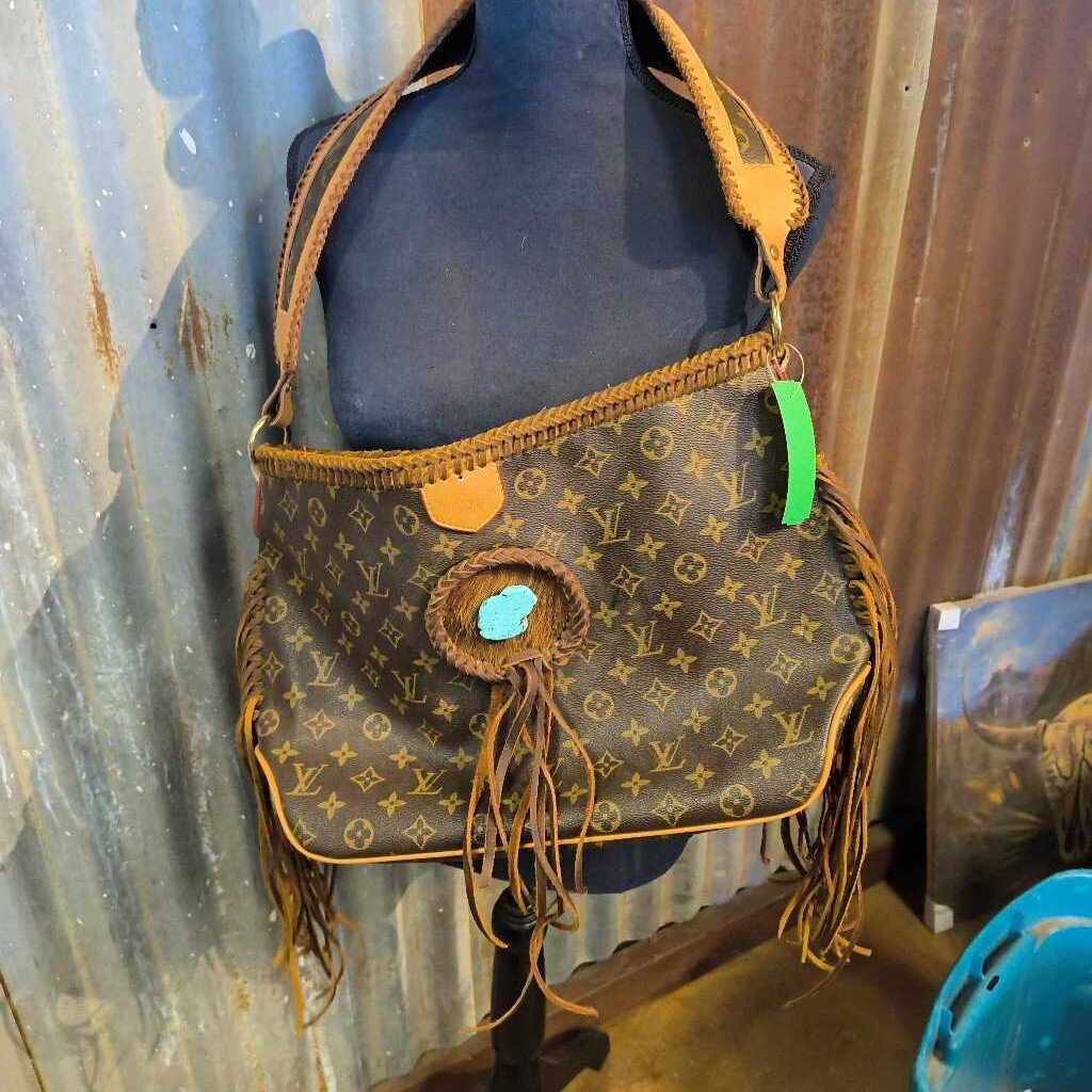 Shoulder bag- with fringe