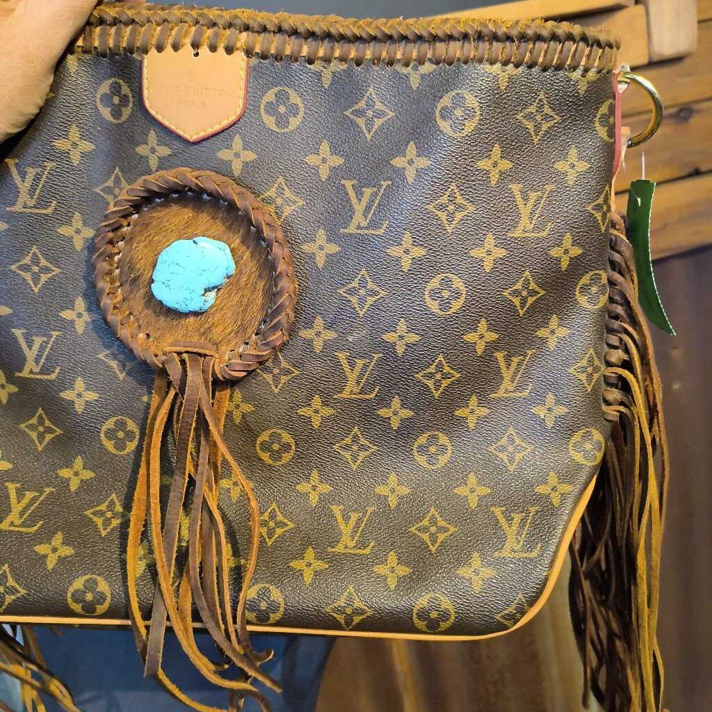 Shoulder bag- with fringe