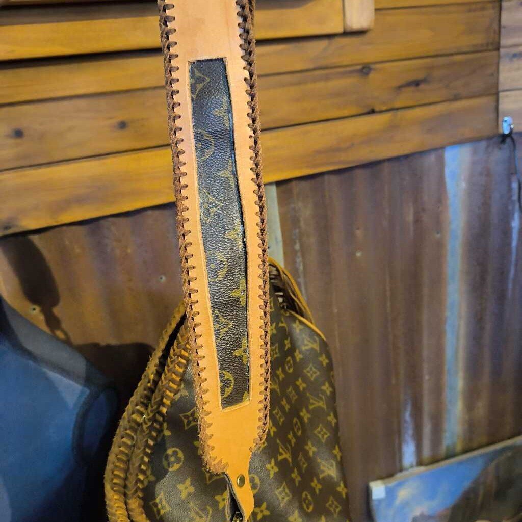 Shoulder bag- with fringe