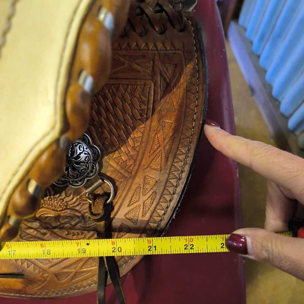 Barrel saddle