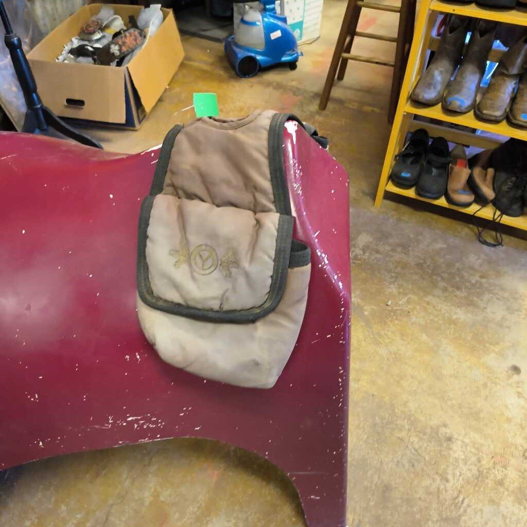 Padded nylon- horn bag