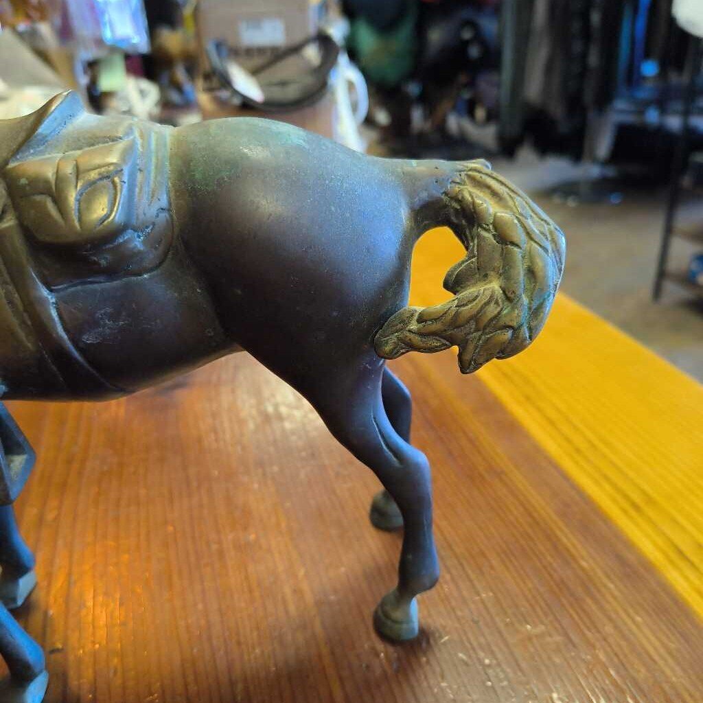brass metal horse