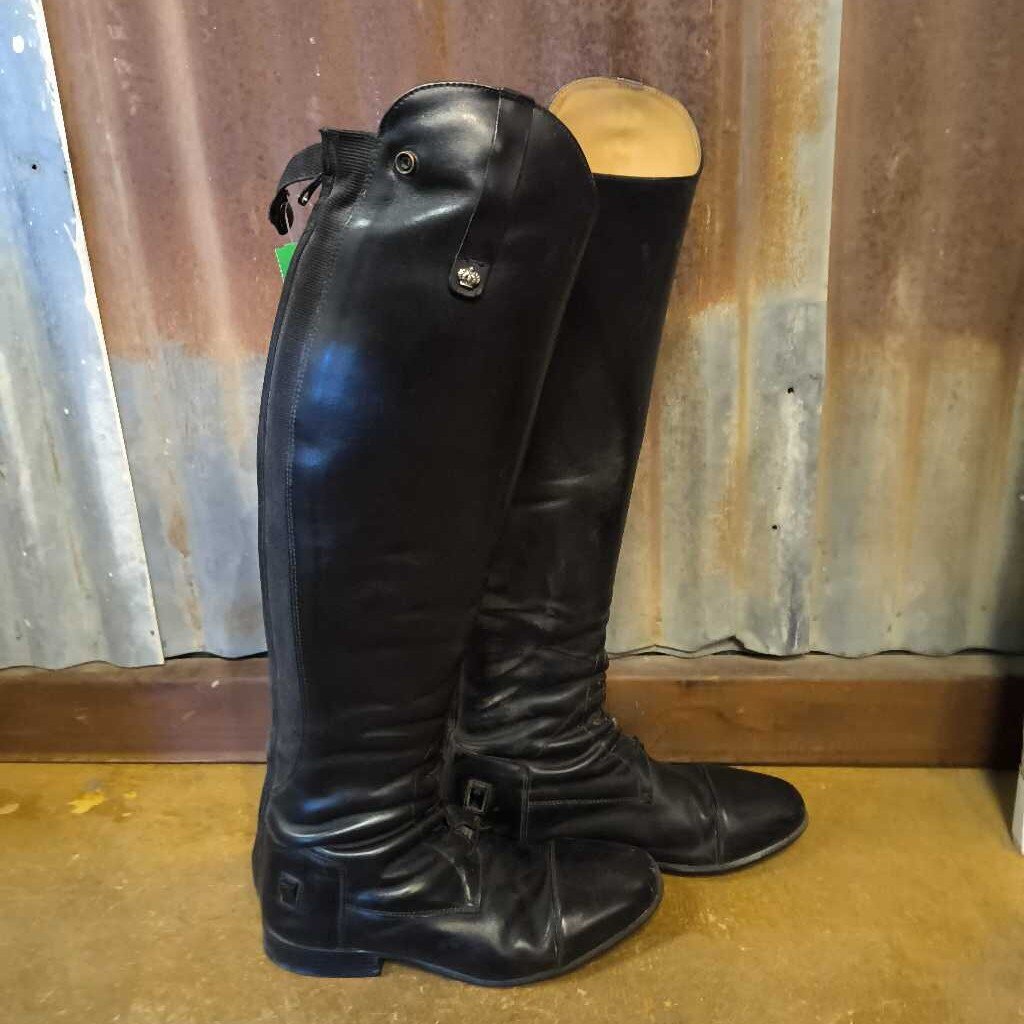 Field boots