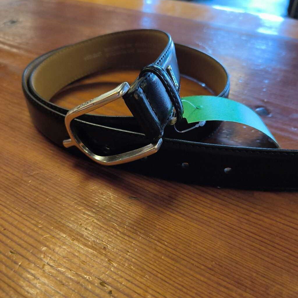 Plain leather spur buckle