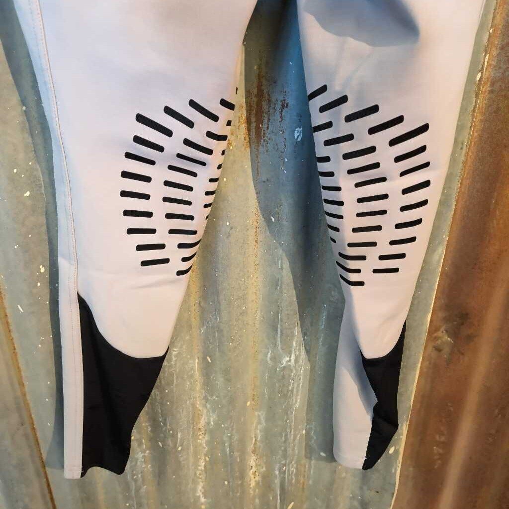 sticky knees