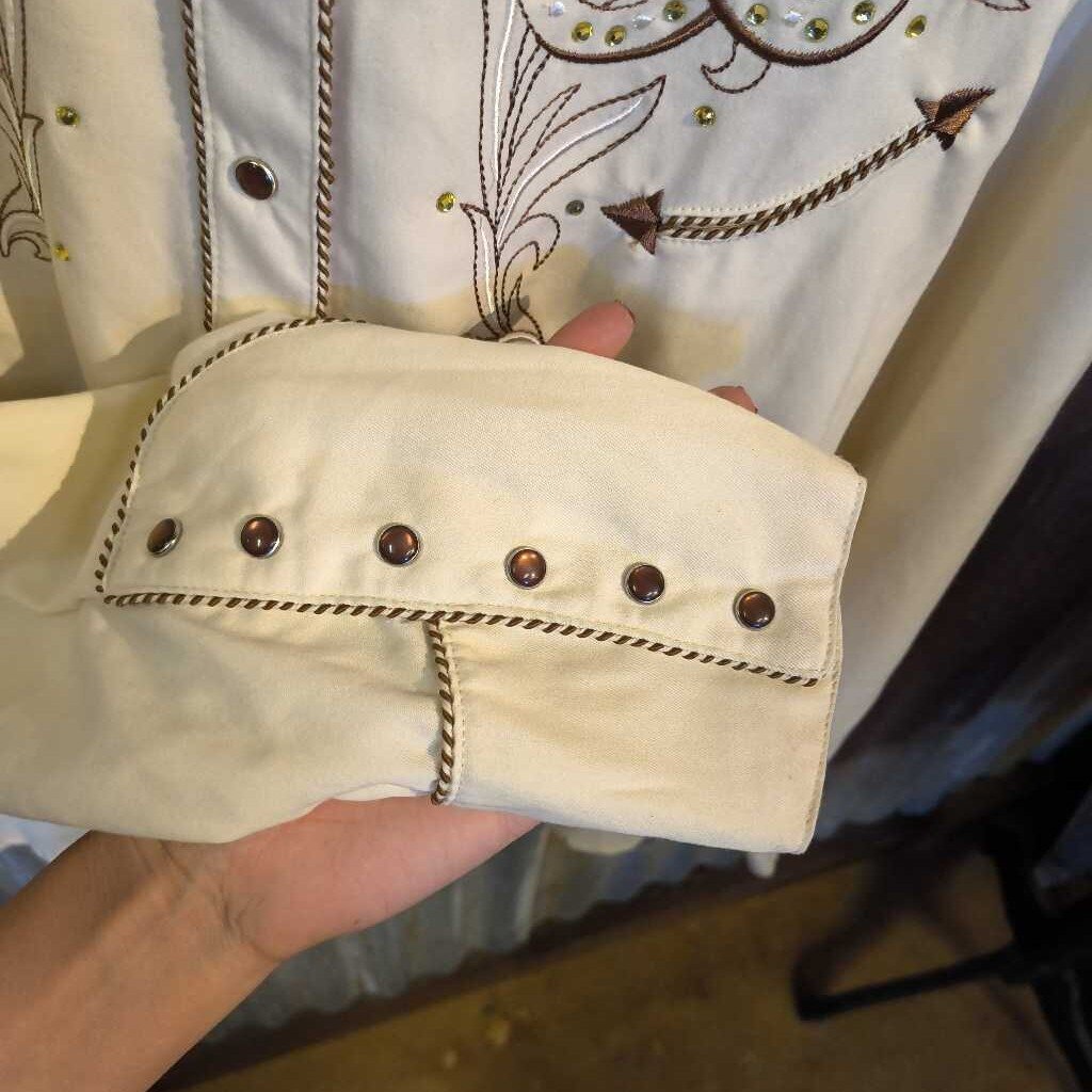 long sleeve with snaps- ladies