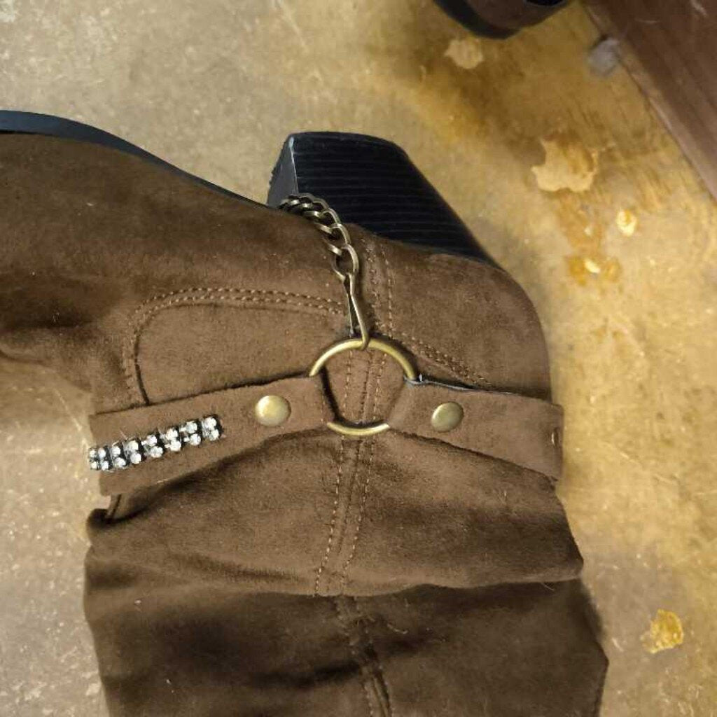 Snip toe boots- ladies