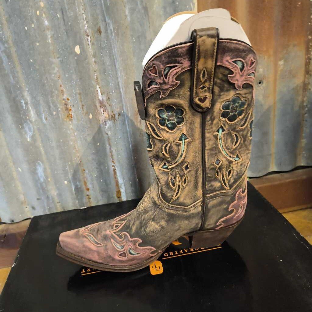 Snip toe boots- ladies