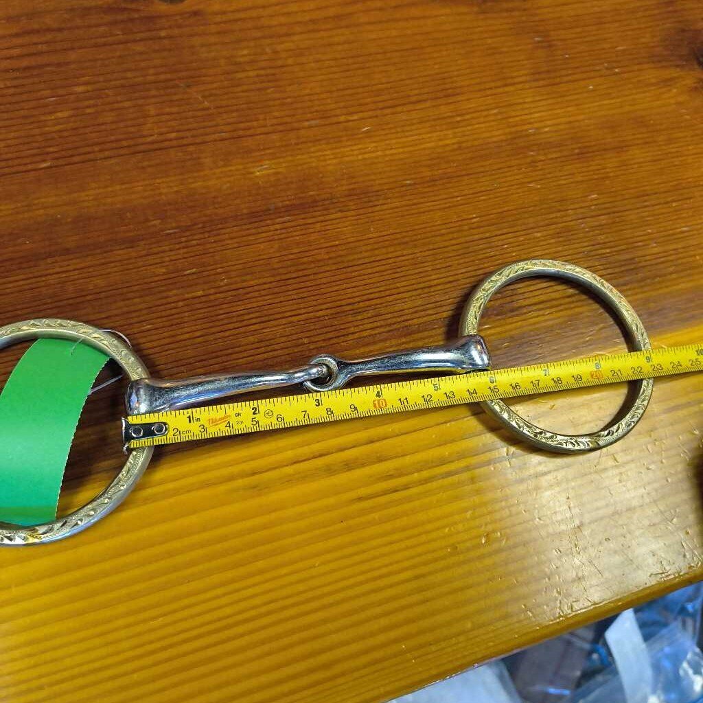 loose right snaffle- pretty