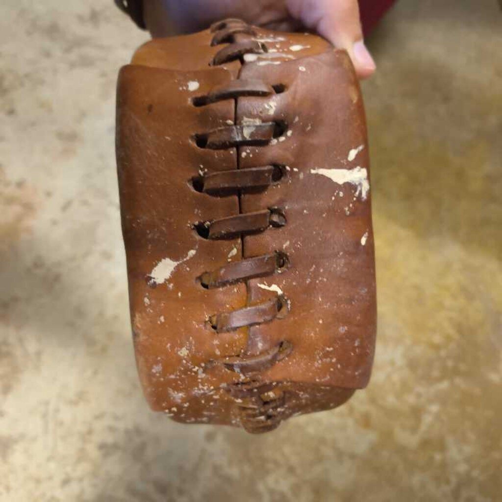 Leather stirrups