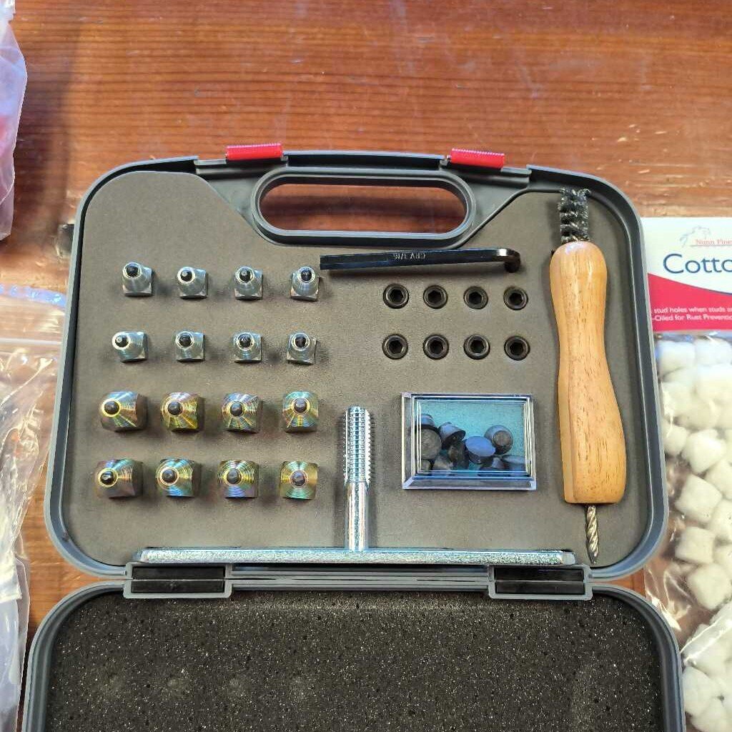 hoof stud kit