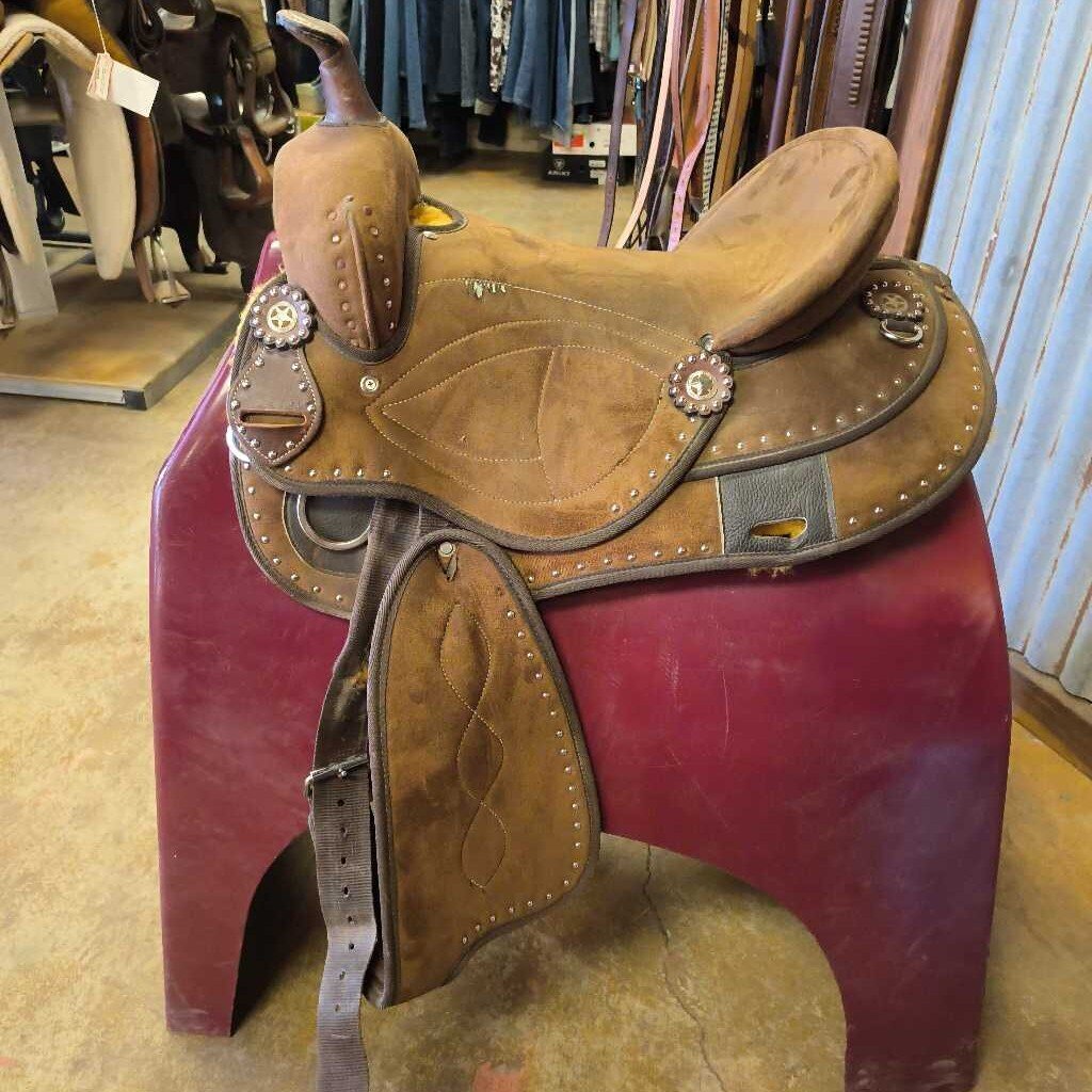 Synthetic barrel saddle