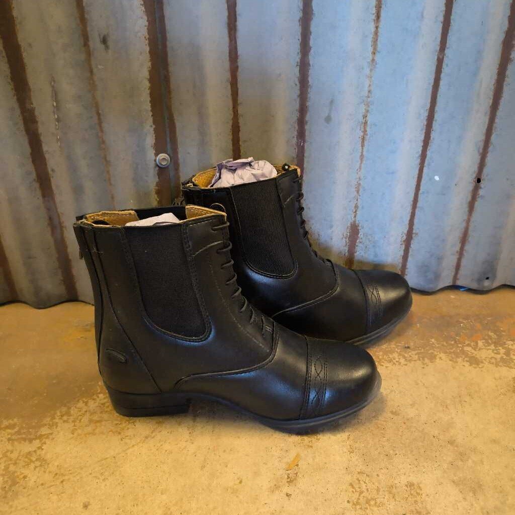 New in box- paddock boots