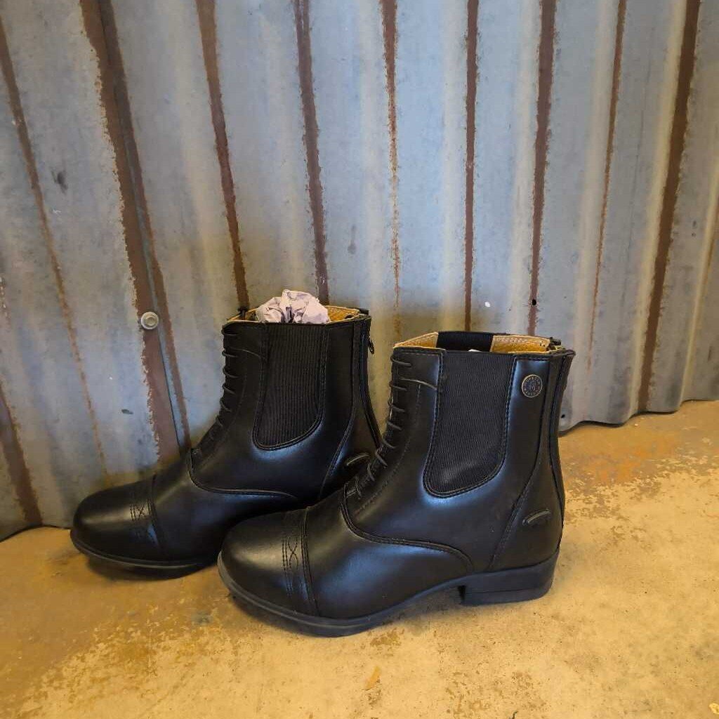 New in box- paddock boots