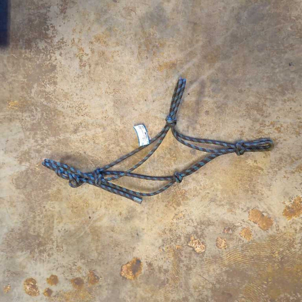 Rope halter like new