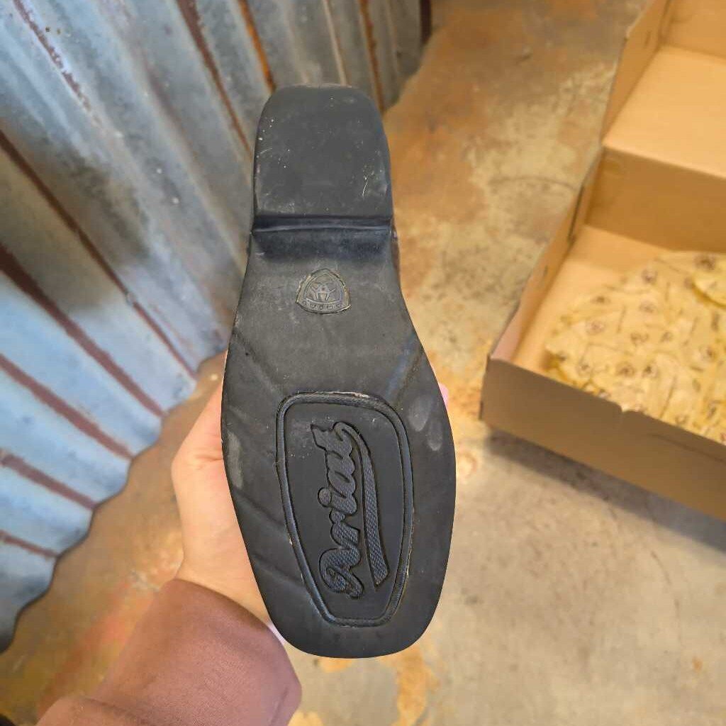 Lightly used western boots