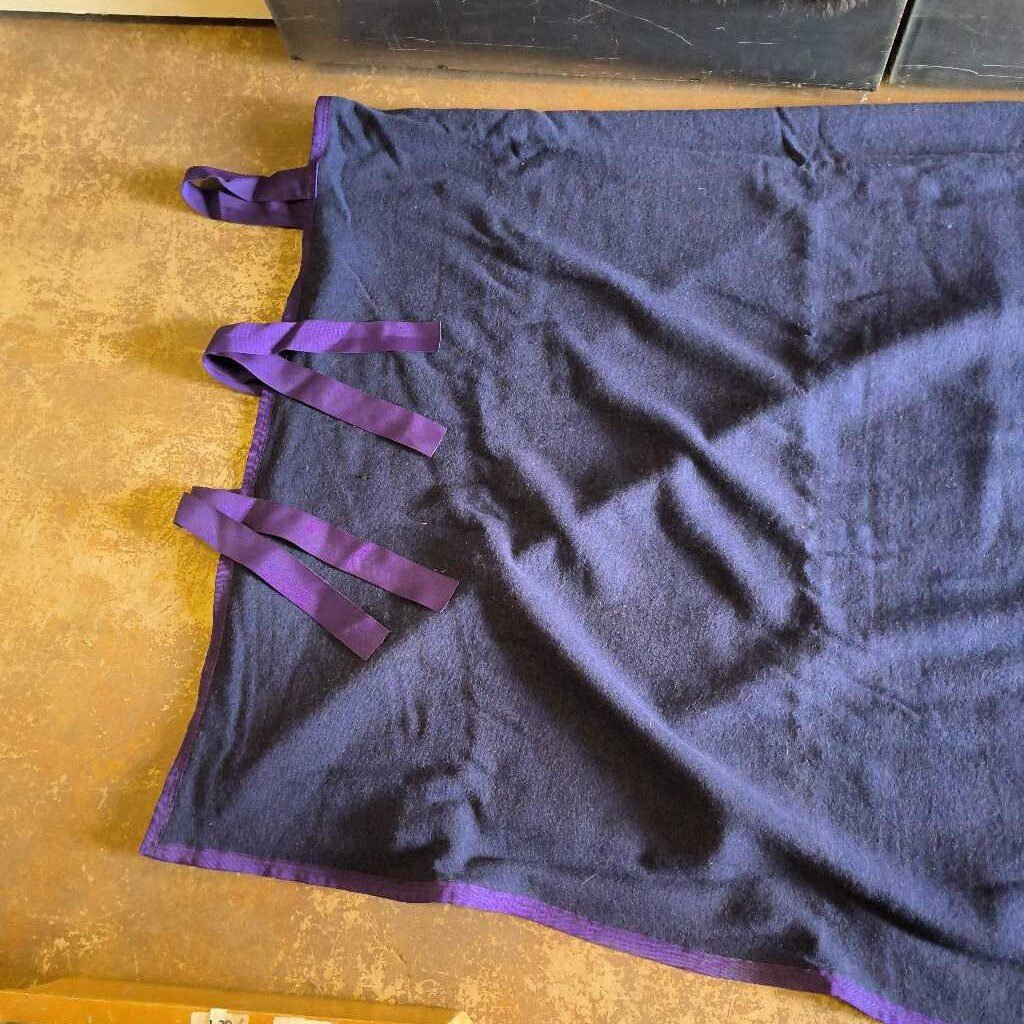Wool- head to tail cooler