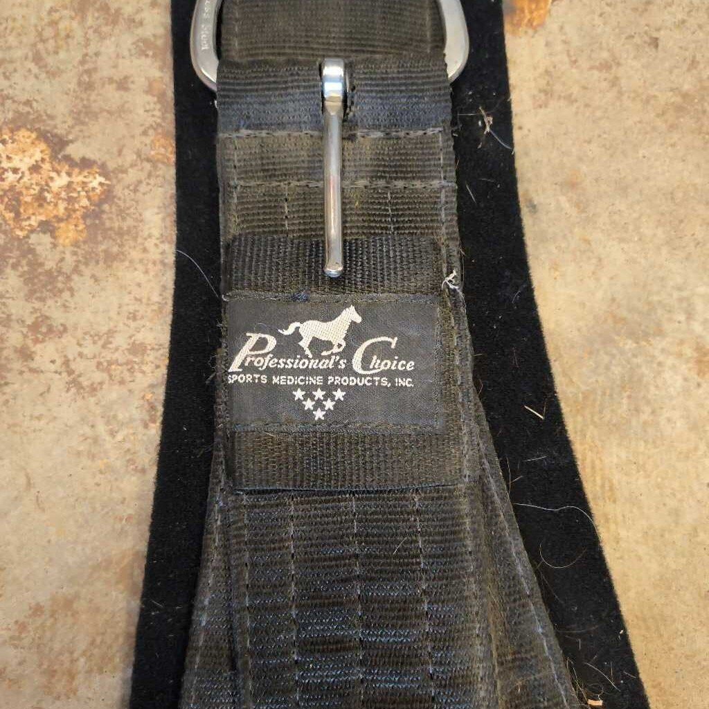 Felt and nylon girth- roper cut