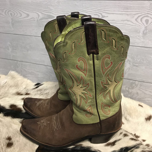 Boots 9-9.5 Ariat